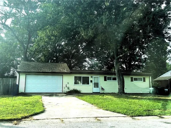 4952 Paine Ln, Virginia Beach, VA 23455