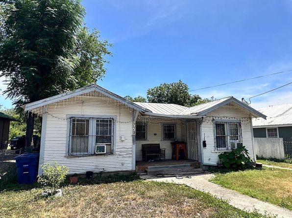 228 E Dullnig Ct