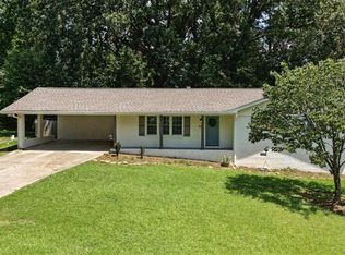 558 Carlouetta Rd SW, Mableton, GA 30126