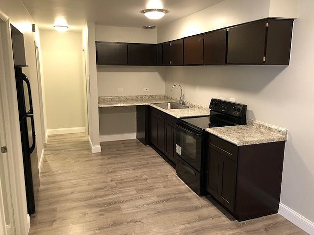1st image of 519 S Milwaukee Ave #6