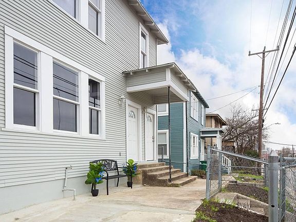 3rd image of 1724 E Houston St #B