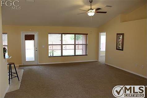 4th image of 835 NW 28th Pl