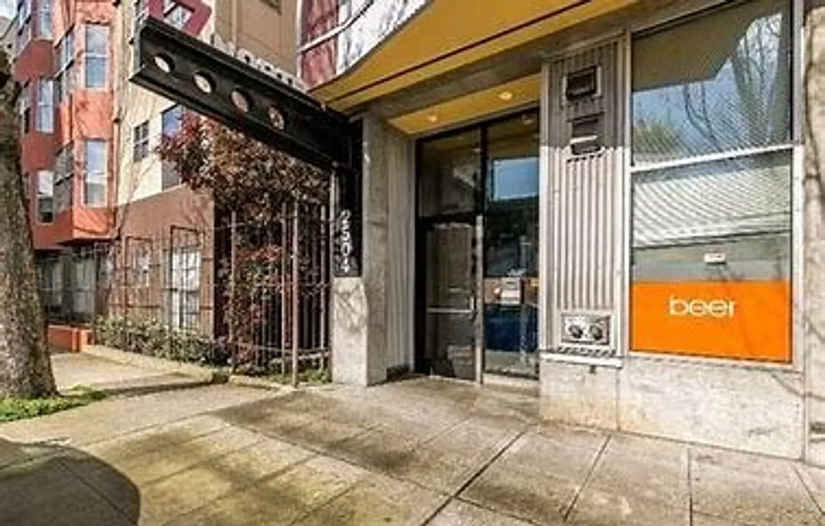 Building Photo - 2504 Western Ave #723