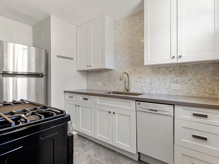 1581 Fairfax St — Photo 13