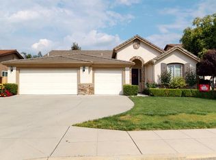 1171 Greenfield Ave, Clovis, CA 93611