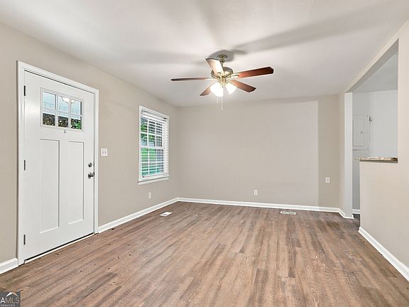 5th image of 3444 Orchard Cir