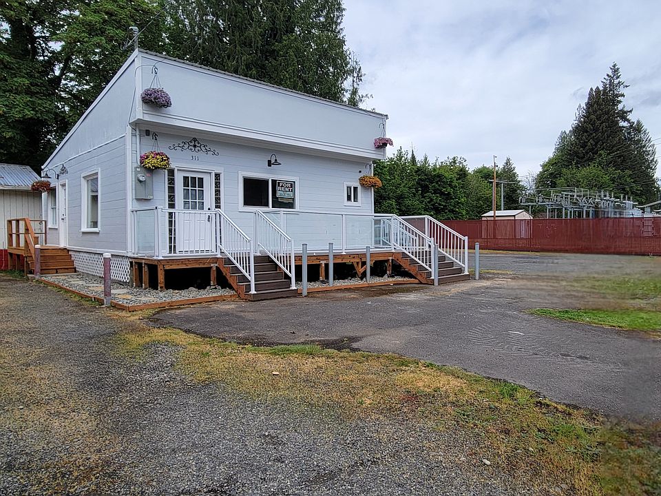 1st image of 311 NW Kerron St