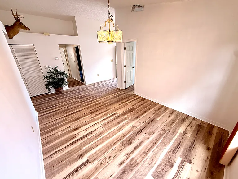 7830 Becket St — Photo 9