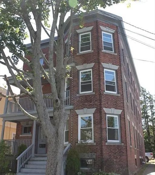 39-41 Cedar St #3 — Photo 2