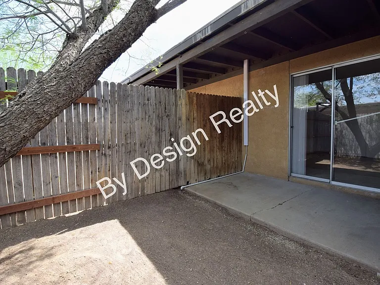 3334 E Presidio Rd — Photo 19