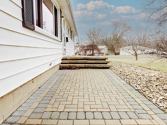 4th image of 1199 Leslie Ln