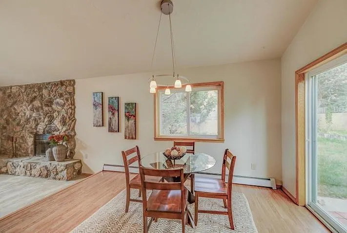 1700 Camino De La Sierra NE — Photo 14