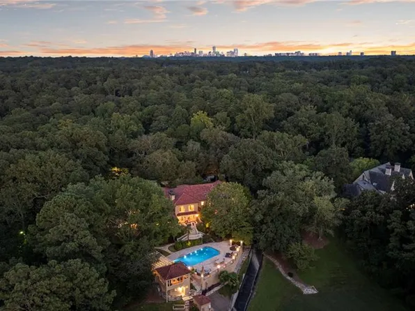 4338 Harris Trl NW, Atlanta, GA 30327