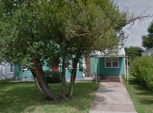 1552 S Pickwick Ave, Springfield, MO 65804