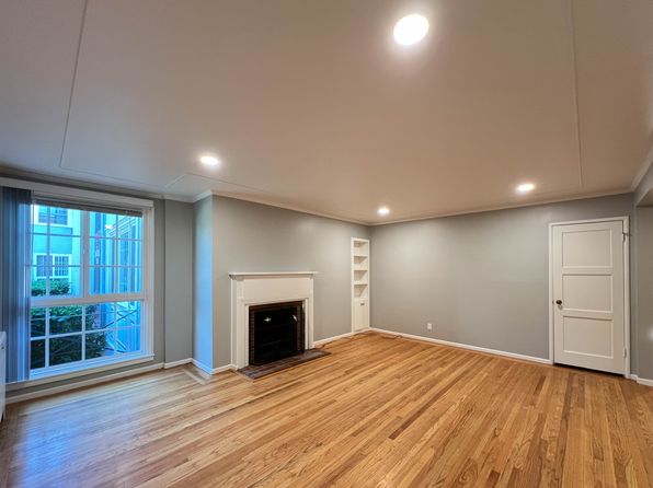 240 E Bellevue Ave APT 4