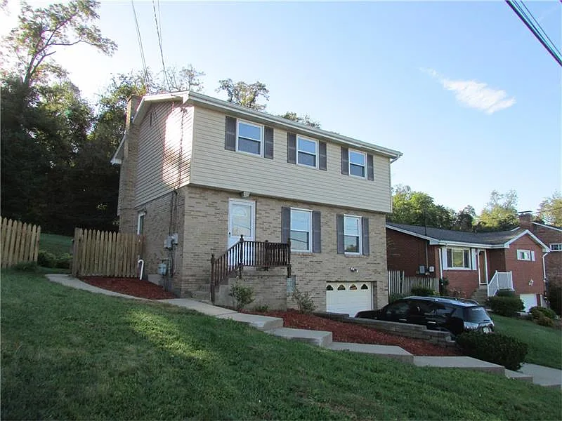 5815 Pleasant St photo 1