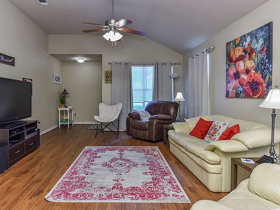 3rd image of 2532 S University Dr