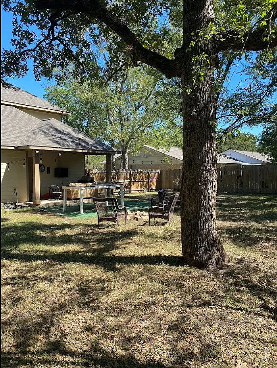 5 bed, 5.0 bath, 2149 sqft, $3,925 — Photo 2