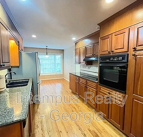 3474 Sunderland Cir NE — Photo 4
