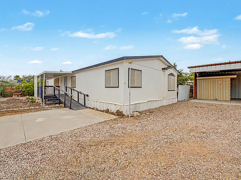 2728 W Smoketree St — Photo 9