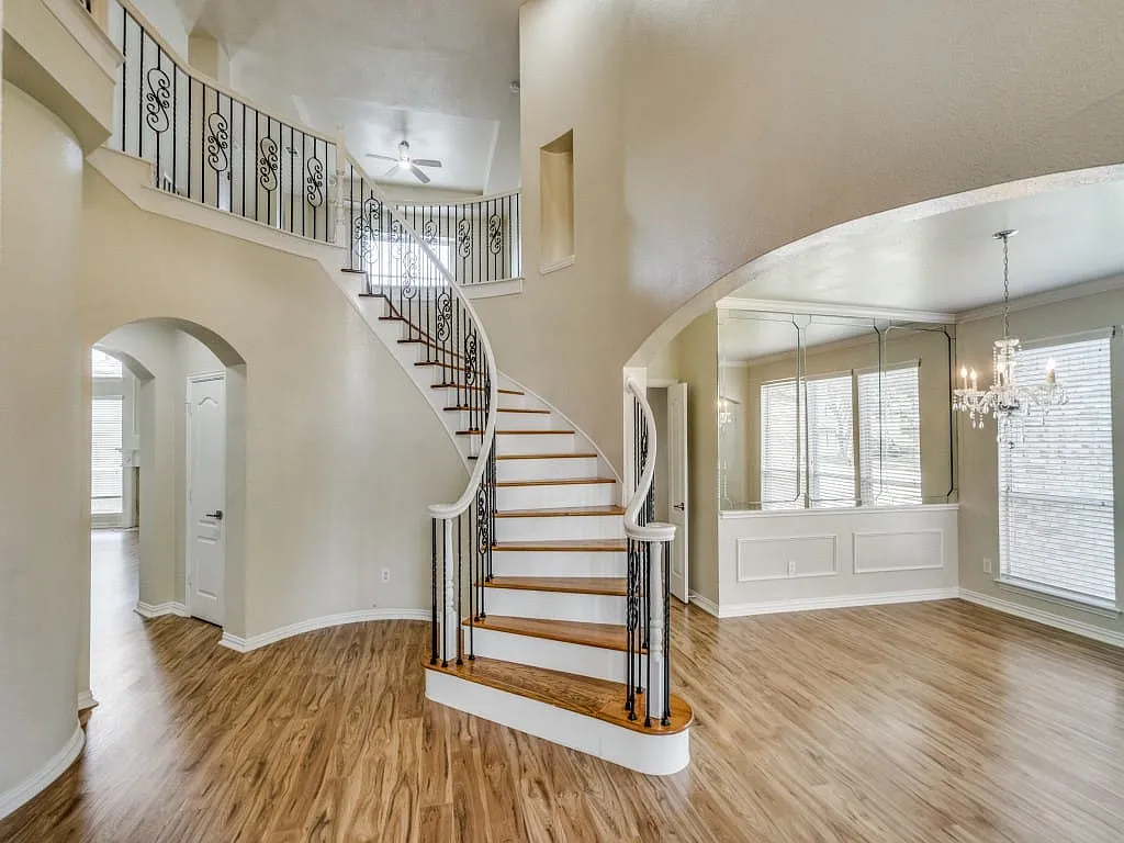 4 bed, 4.0 bath, 3501 sqft, $4,300 — Photo 3