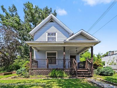 915 E Cesar E Chavez Ave, Lansing, MI, 48906