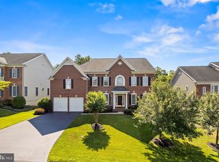 18348 Mid Ocean Pl, Leesburg, VA 20176