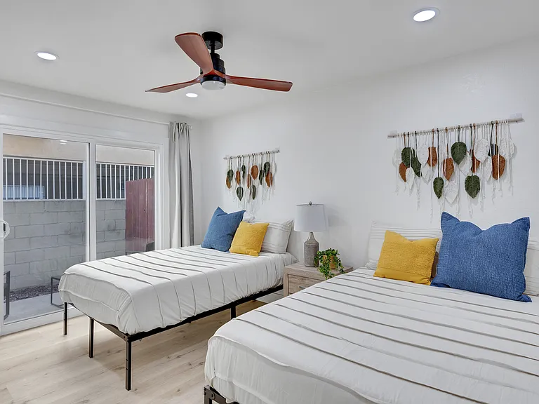 1075 Molino Ave #2 — Photo 3