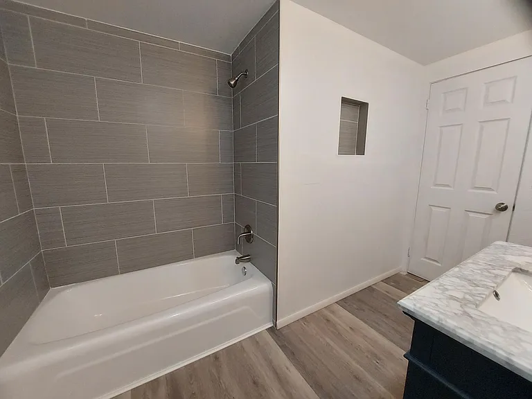 1071 Highland St — Photo 15