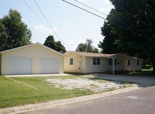 1201 7th St, Monett, MO 65708