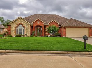 1609 Hunters Ridge Dr, Shawnee, OK 74804