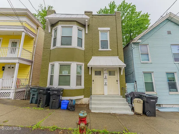 285 10th St #1, Troy, NY 12180