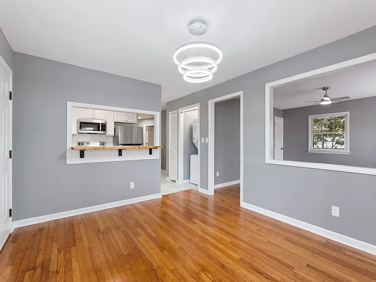 513 Bart St — Photo 9