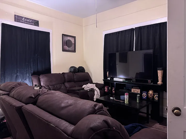 3105 S Izard St — Photo 7