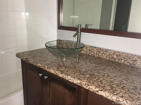 5th image of 9240 Fontainebleau Blvd APT 201