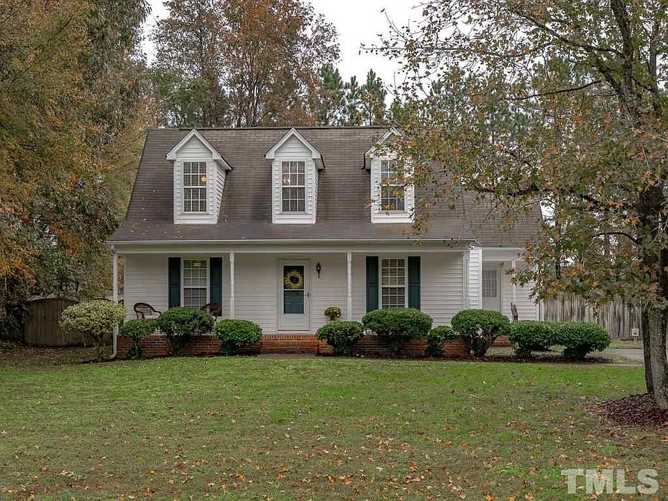 1st image of 140 Cedarhurst Ln