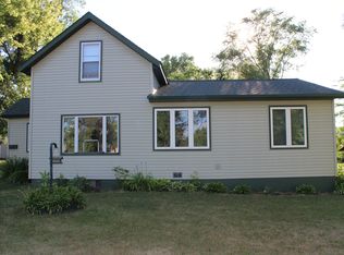 1117 E 4th St, Webster, SD 57274