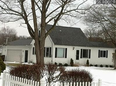 1st image of 8846 Stetson Dr NE