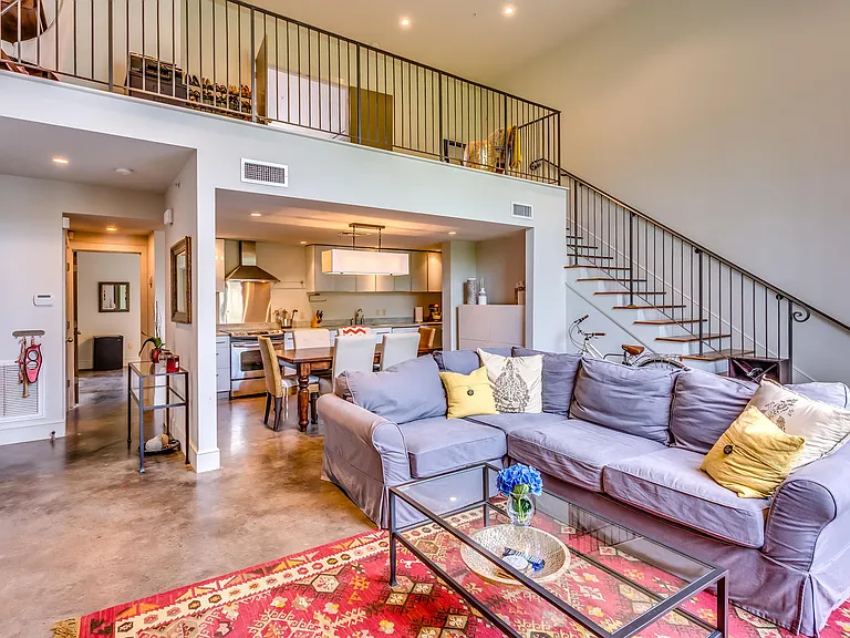509 Cloverdale Rd #201 — Photo 21