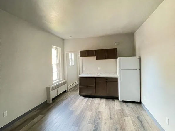 3 S Market St, 3 S Market St APT 201, Elizabethtown, PA 17022