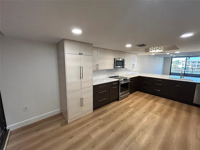 6260 Kipps Colony Ct #203 — Photo 9