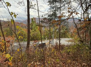 278 Greystone Hgts Rd, Gatlinburg, TN 37738