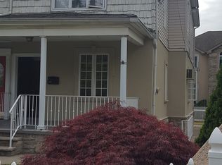226 3rd St, Staten Island, NY 10306