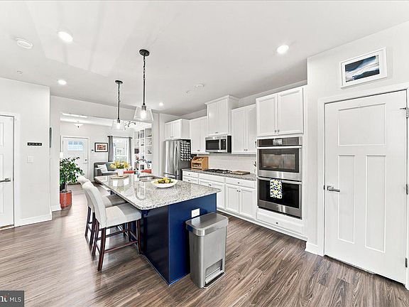 3rd image of 1200 Benjamin Dr