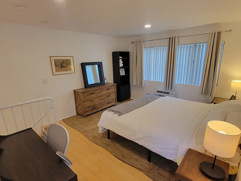 1230 N June St #214 — Photo 22
