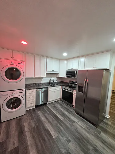 118 Forrest Ave #B Photo 1