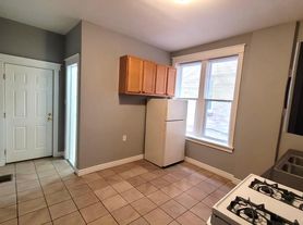 4056 W Hirsch St, Chicago, IL
