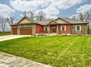 822 Daisy Cir NE, Demotte, IN 46310