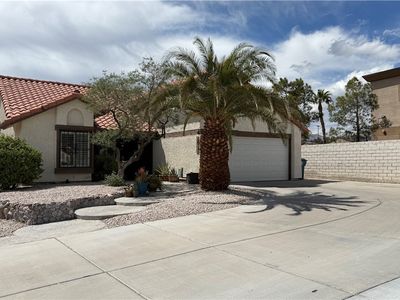 2701 Brookstone Ct, Las Vegas, NV, 89117