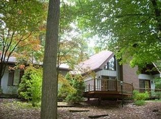 688 Stoner Rd, Clinton, OH 44216